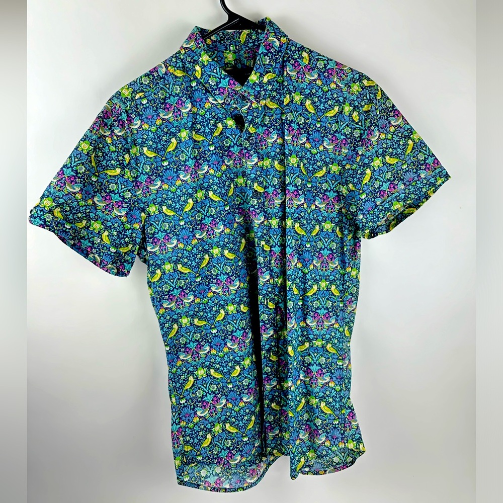 Clean Cut Copenhagen mens floral button down short sleeve shirt. Size Large